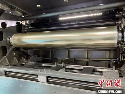 中國(guó)首條自主研制透明氧化物高阻隔薄膜生產(chǎn)線落成